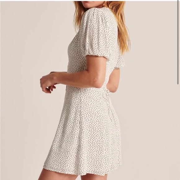 NWT ABERCROMBIE SHORT POLKADOT DRESS - Picture 2 of 11